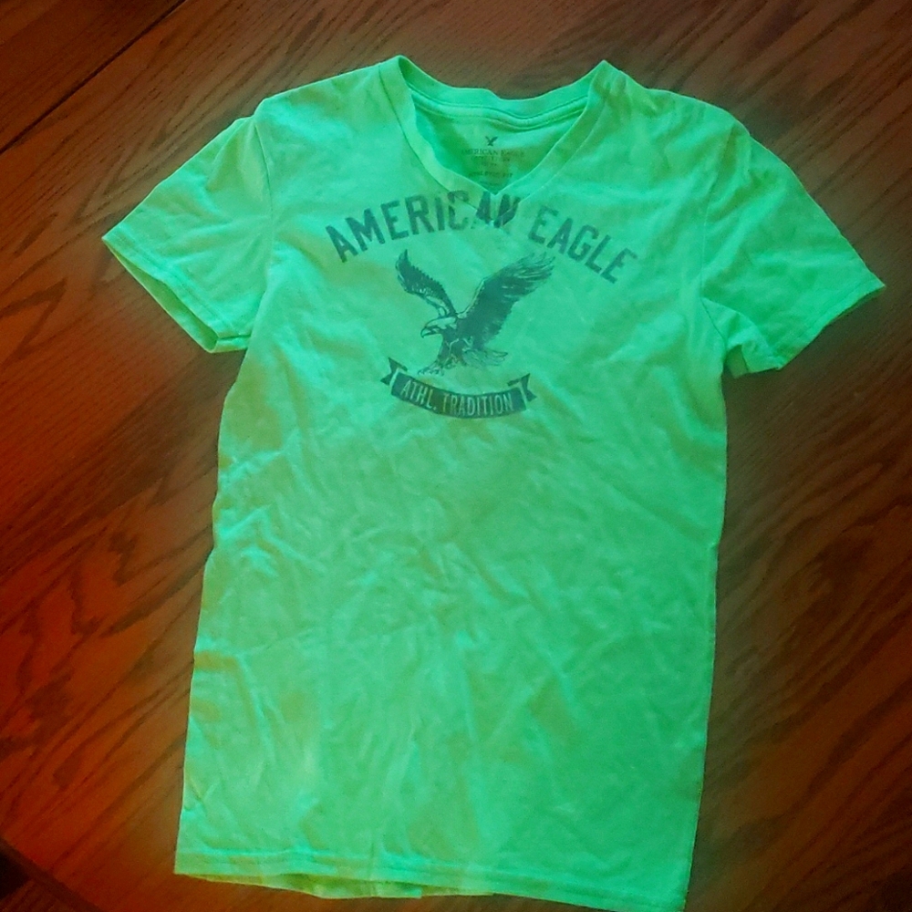 American Eagle T-shirt